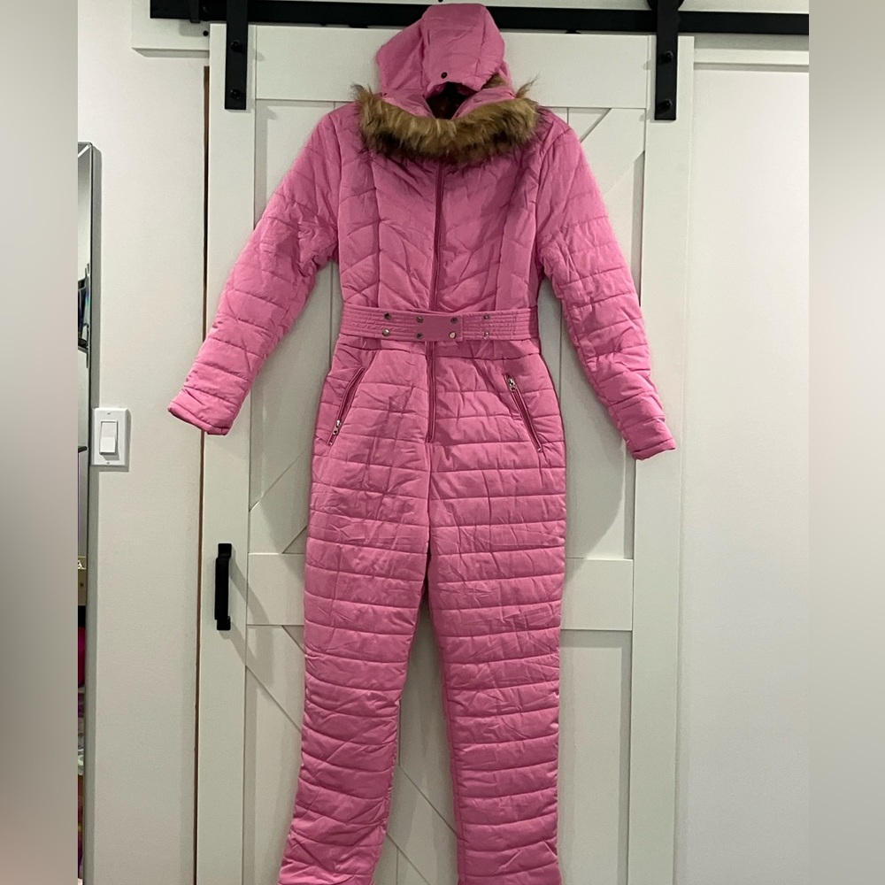 Women’s pink snow suit. The fur around the hat is removable for easy cleaning.